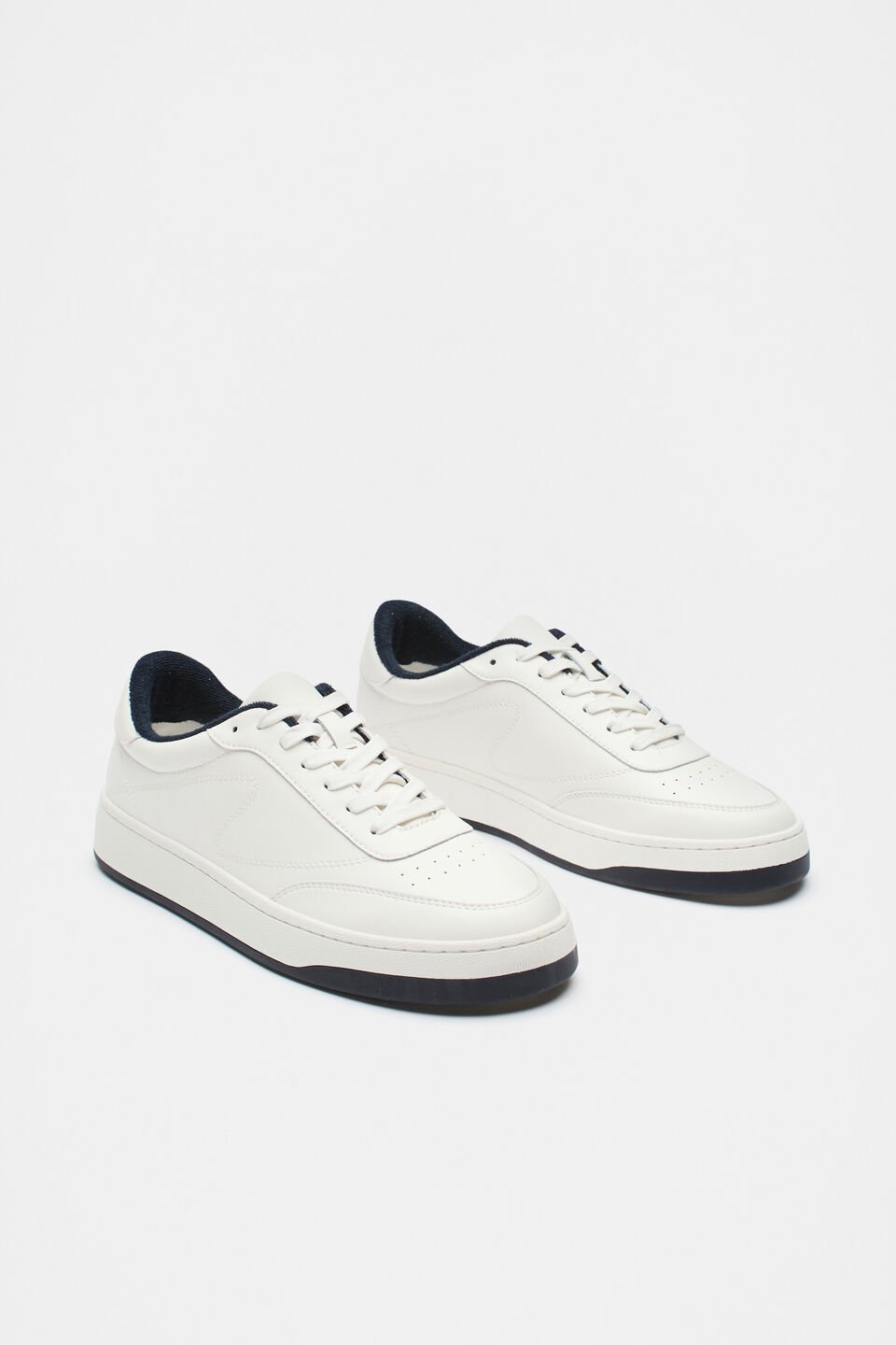 Zoe Sneaker  Cream Navy