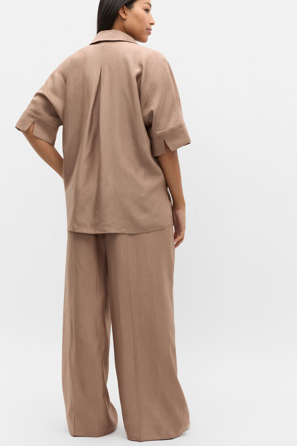 Crinkled Satin Collared Popover  Nutmeg