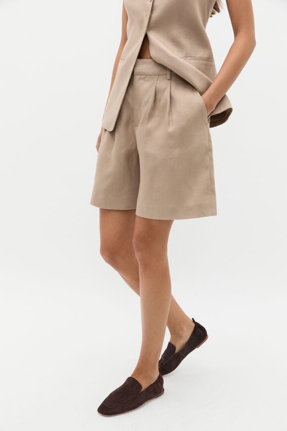 Linen Mid Length Short  Cookie Linen Mid Length Short  Cookie  hi-res