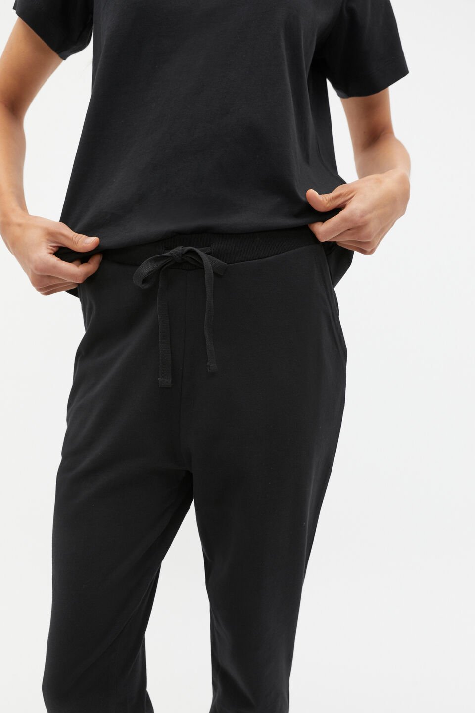 Core Heritage Jersey Trackpant  Black