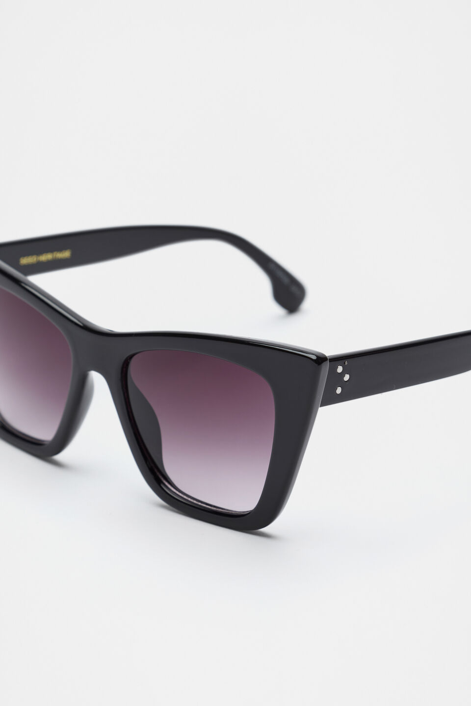 Paola Designer Catseye Sunglasses  Black