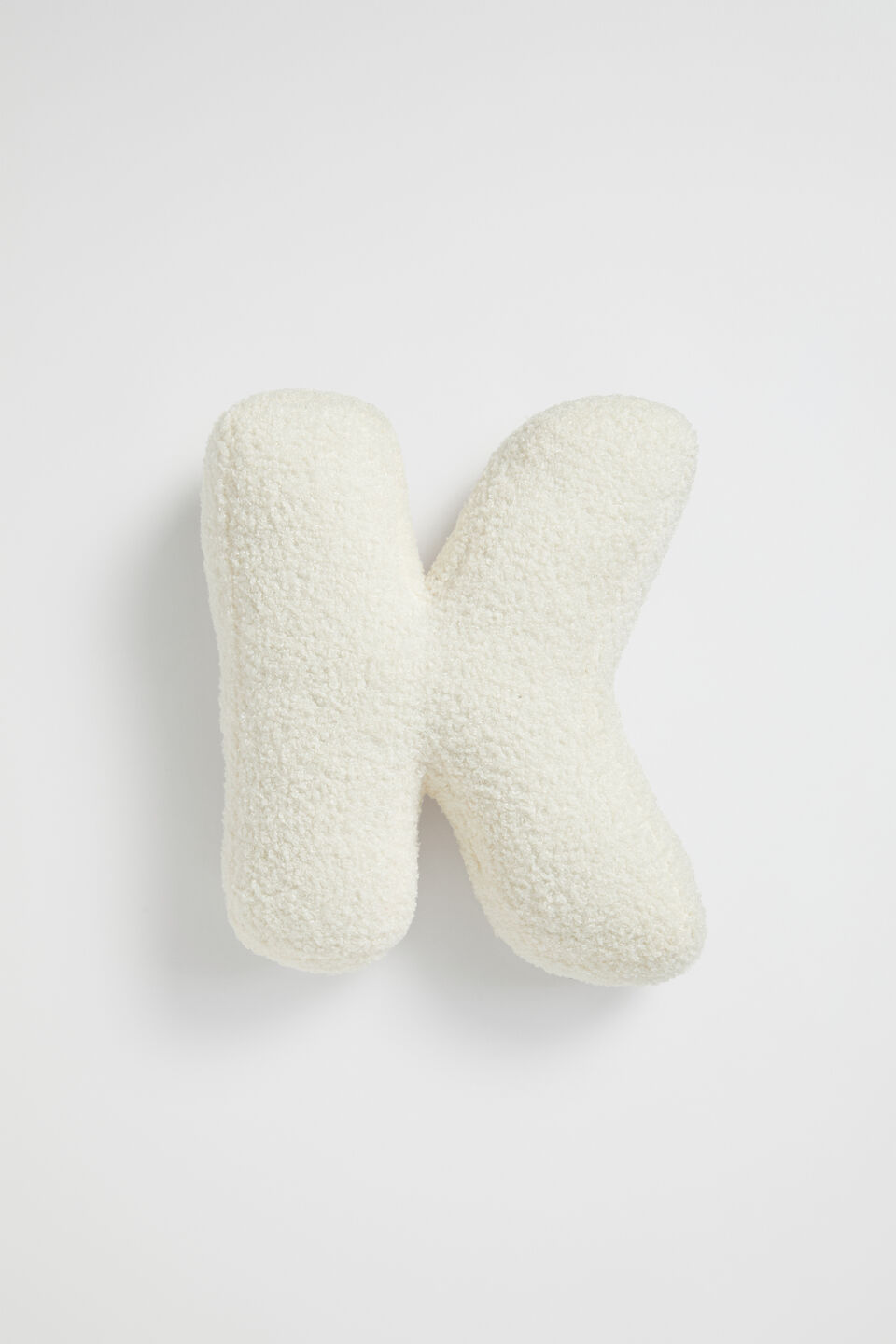 Teddy Initial Cushion Creme  K