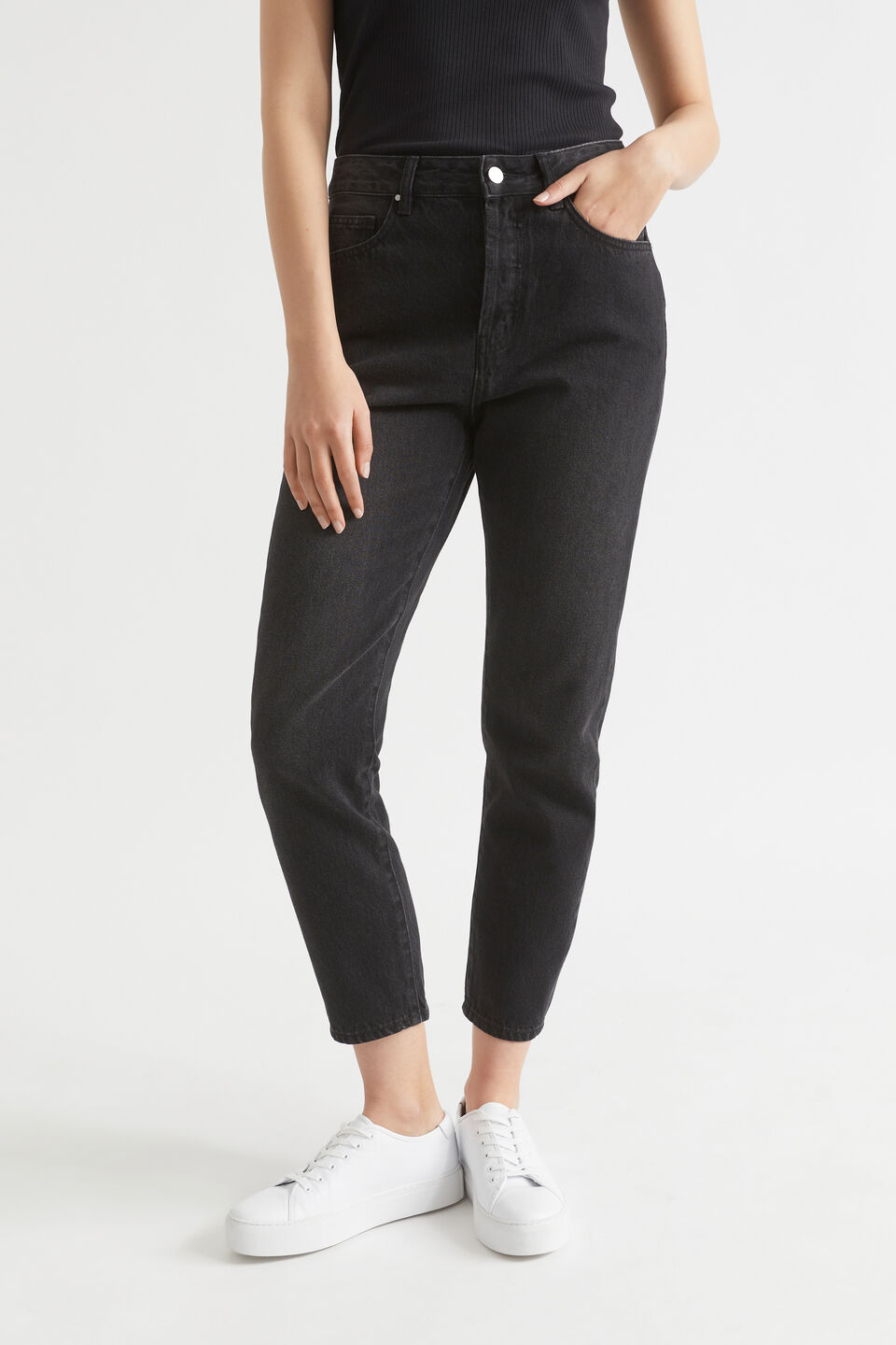 Core Slim Leg Rigid Jean  Washed Black