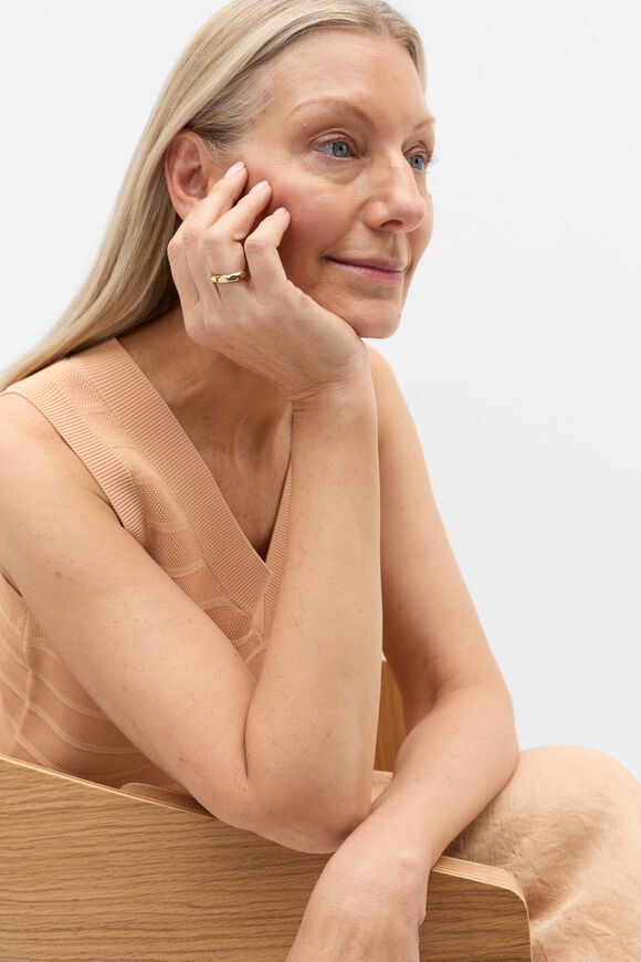 Organic Ring  Gold  hi-res