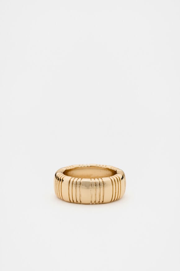 Creases Ring  Gold  hi-res