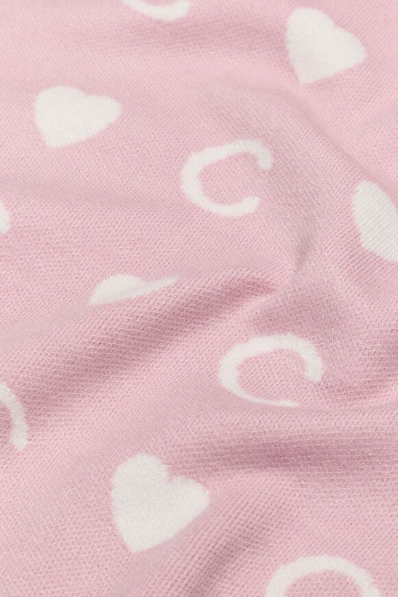 Heart Initial Blanket  C  hi-res