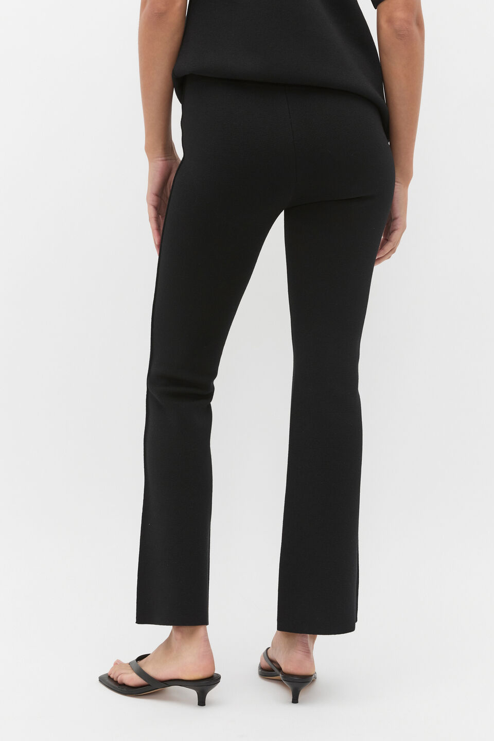 Crepe Knit Pintuck Pant  Black