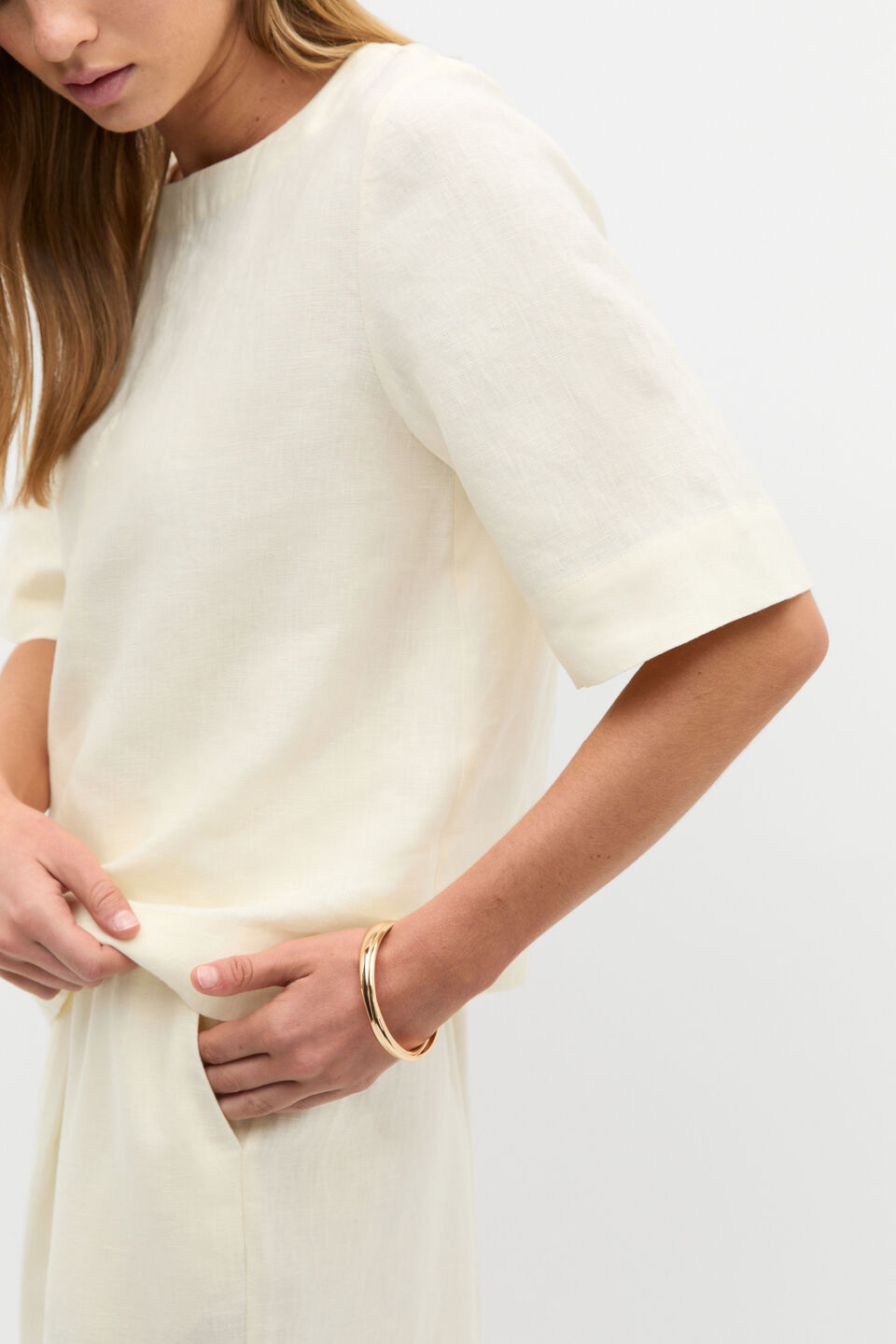 Core Linen Tee  Buttercream