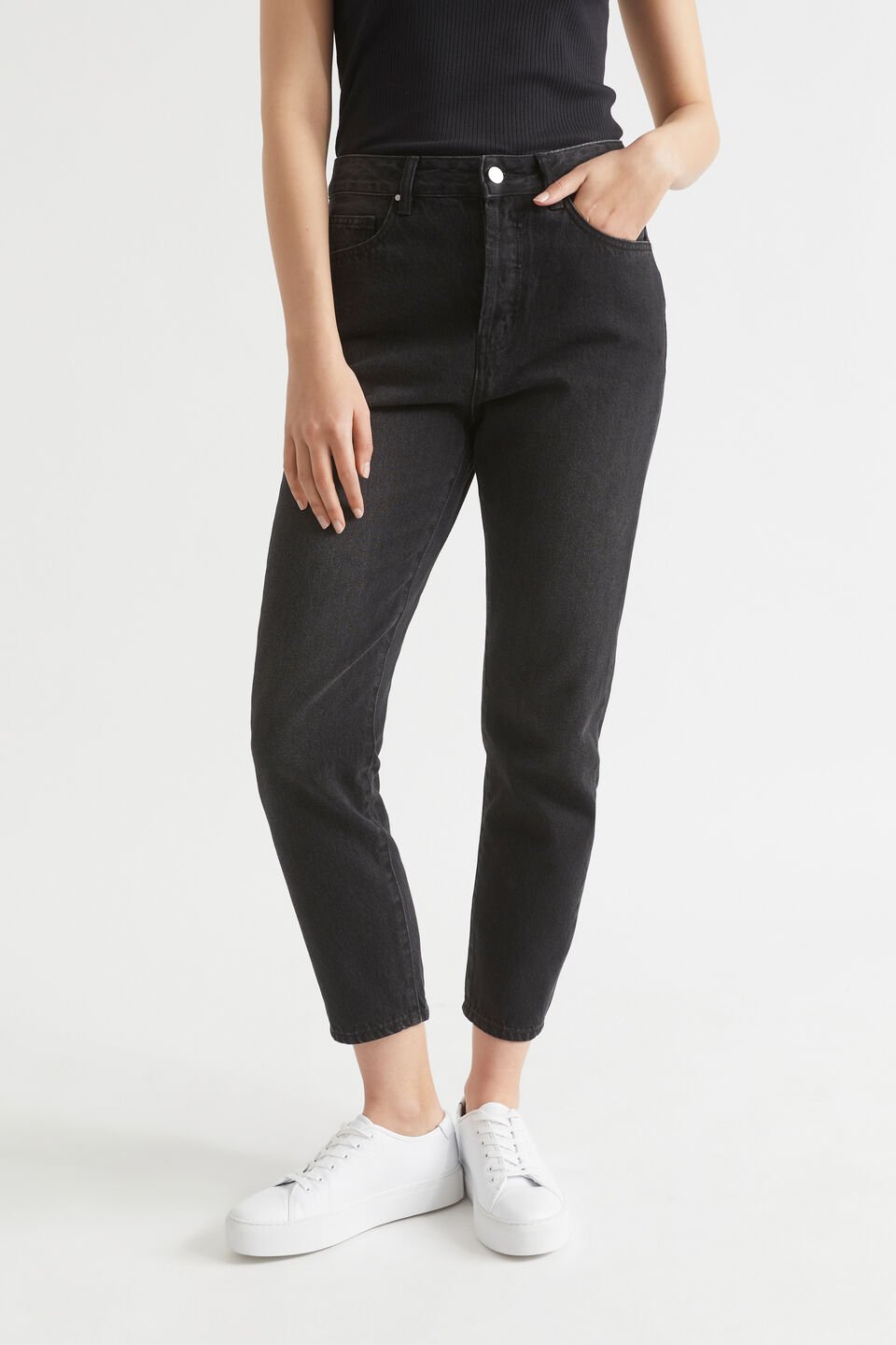 Core Slim Leg Rigid Jean  Washed Black