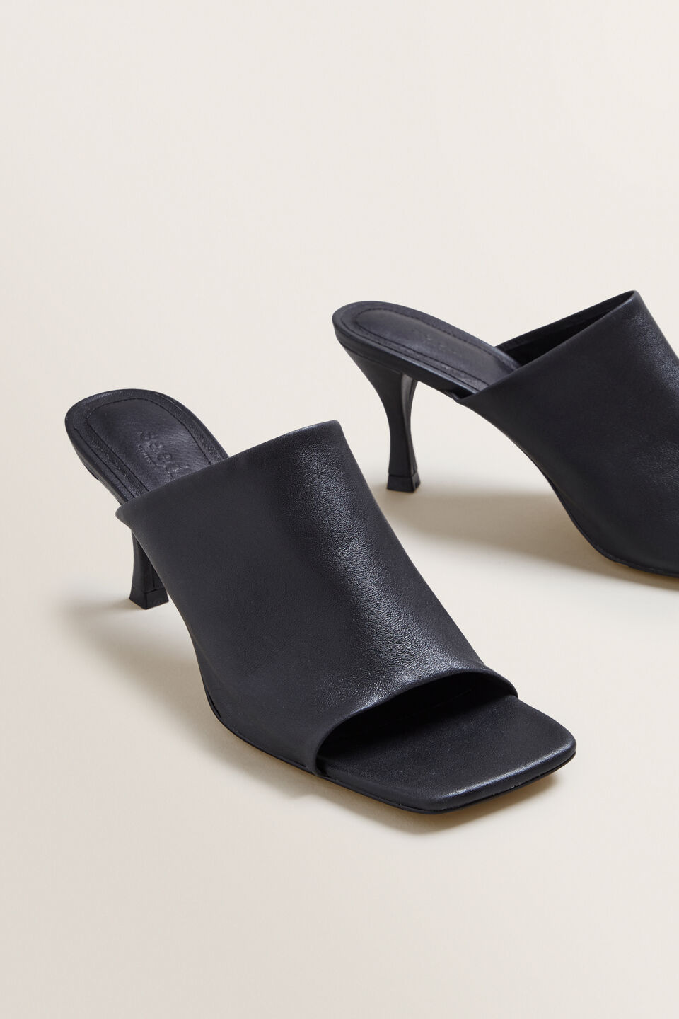 Kelly Leather Mule  Black