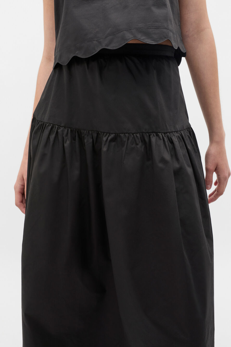 Poplin Scallop Skirt  Black