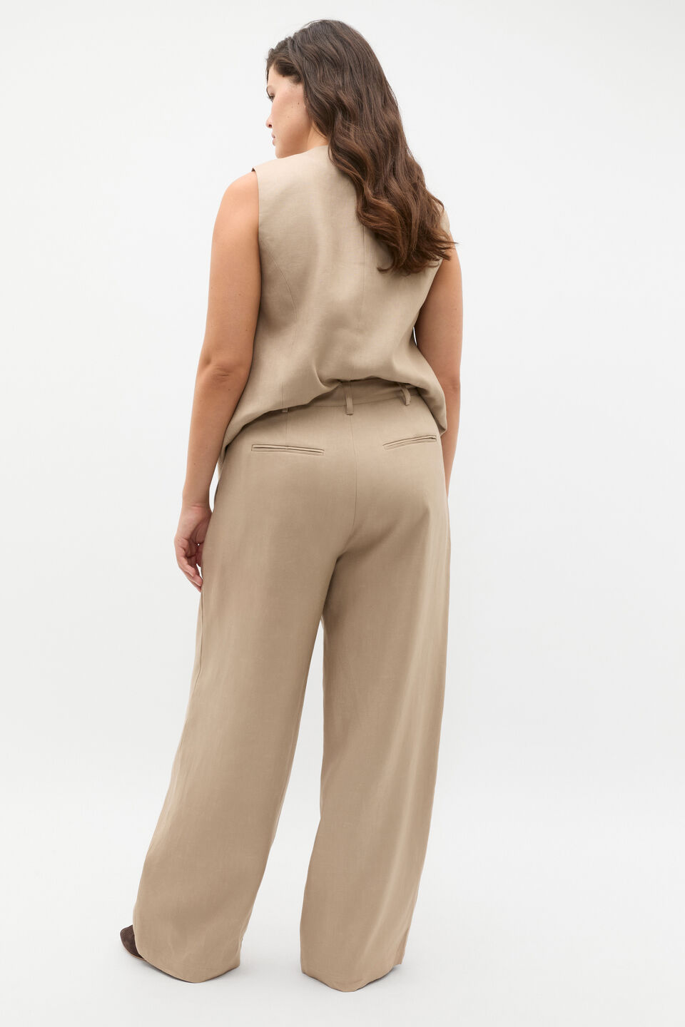 Tailored Linen Pleat Pant  Cookie