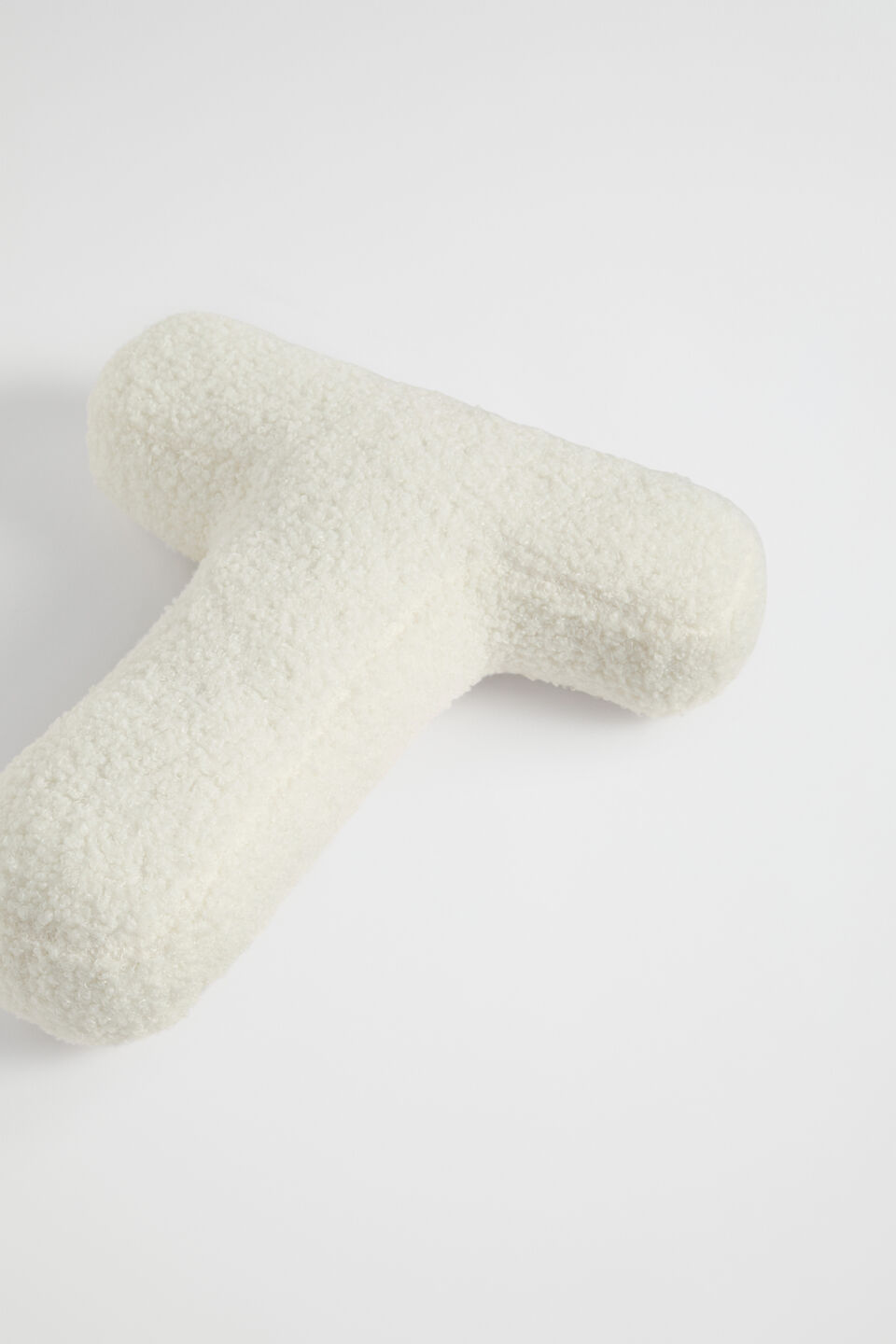 Teddy Initial Cushion Creme  T