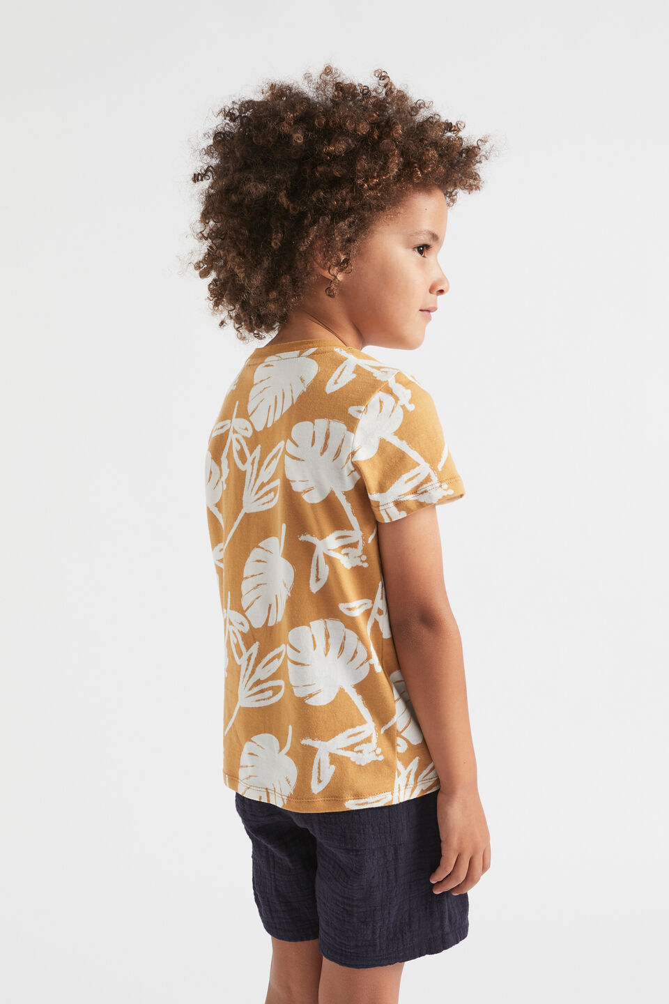 Leaf Tee  Sandalwood