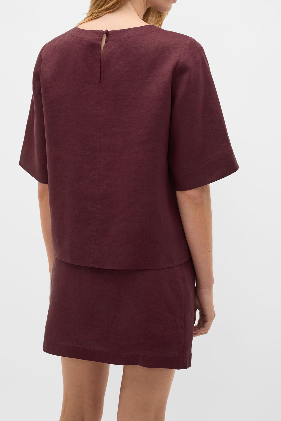 Core Linen Tee  Plum Red