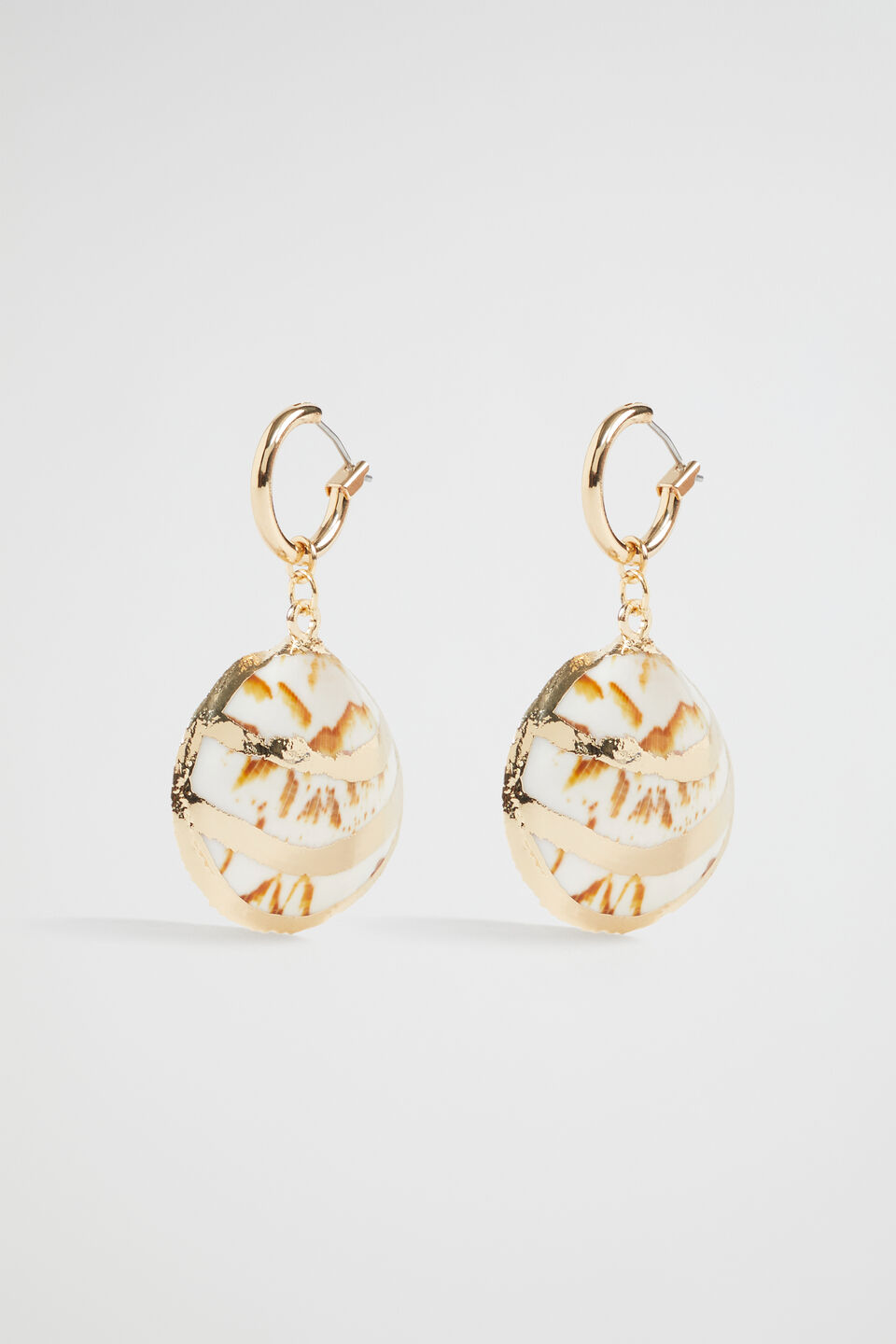 Shell Earring  Gold