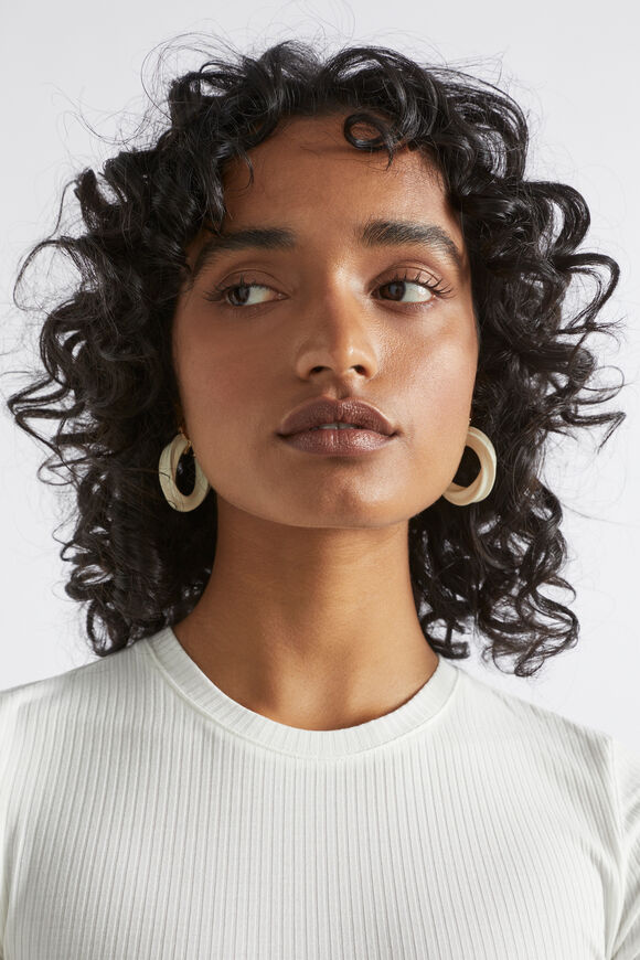 Twist Hoop  Cloud Cream  hi-res