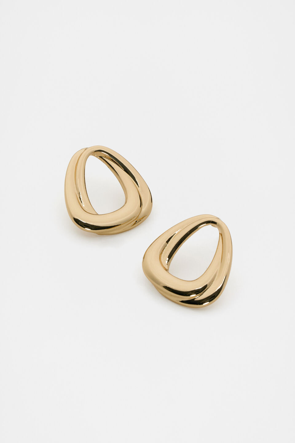 Looped Oval Earring  Gold
