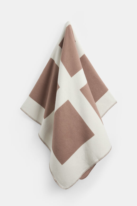 Grid Throw  Biscoff  hi-res