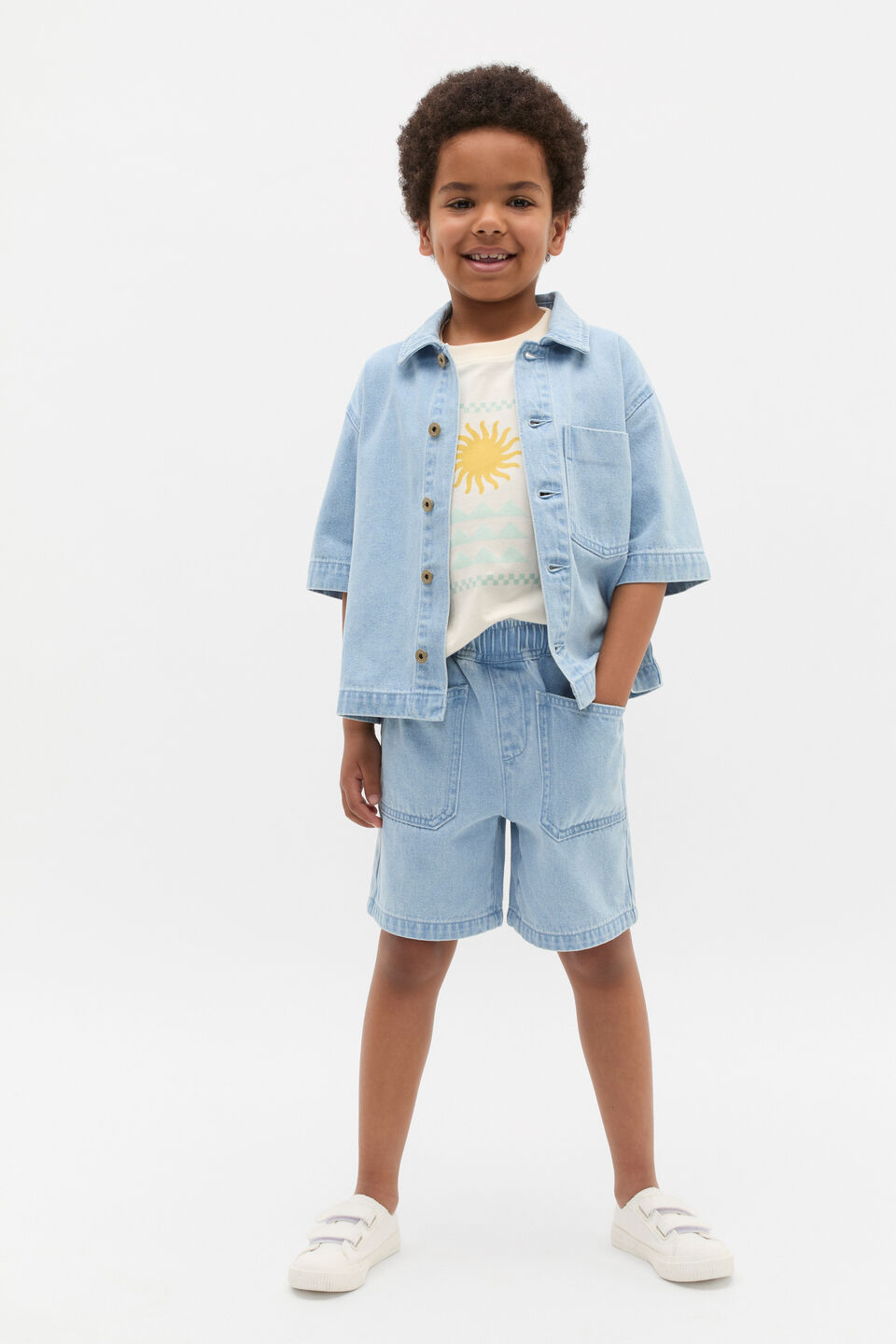 Pull on Denim Short  Light Wash