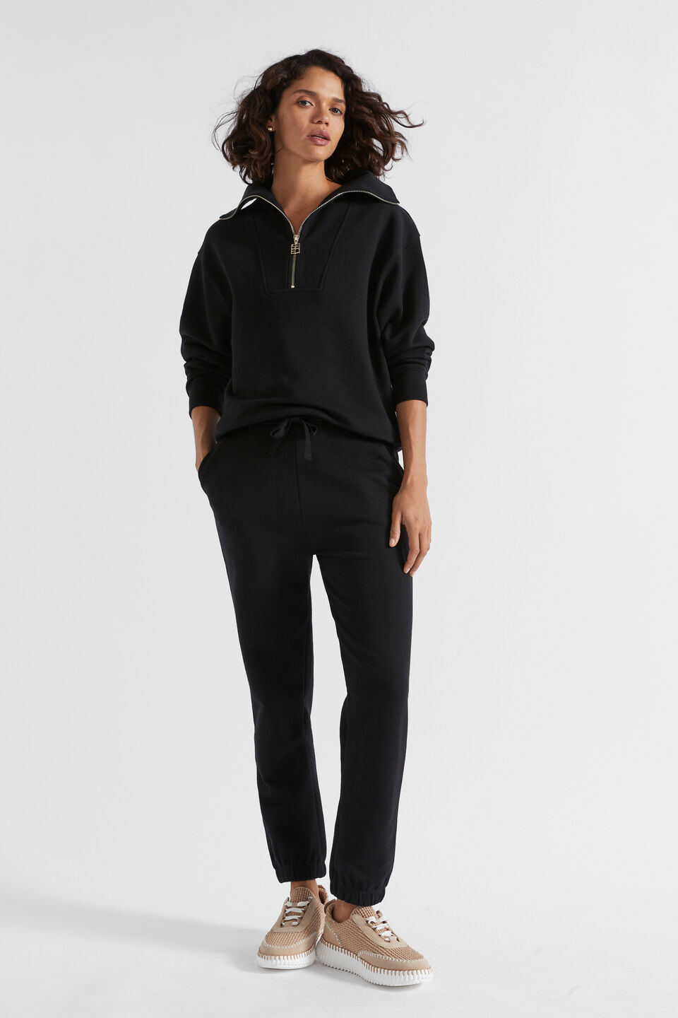 Core Heritage Half Zip Sweat  Black