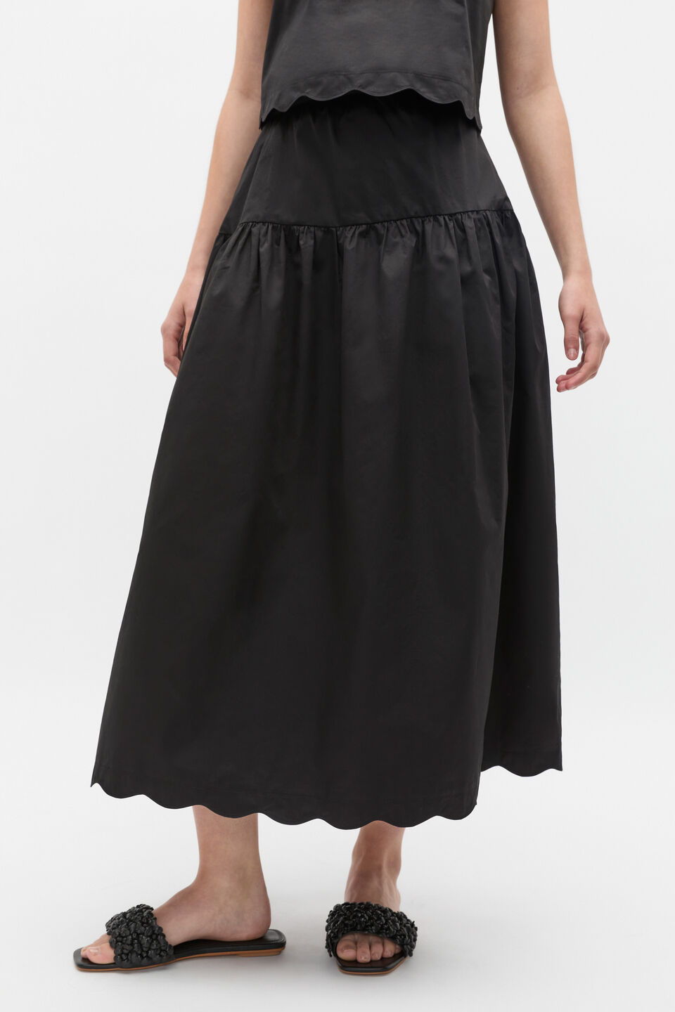 Poplin Scallop Skirt  Black