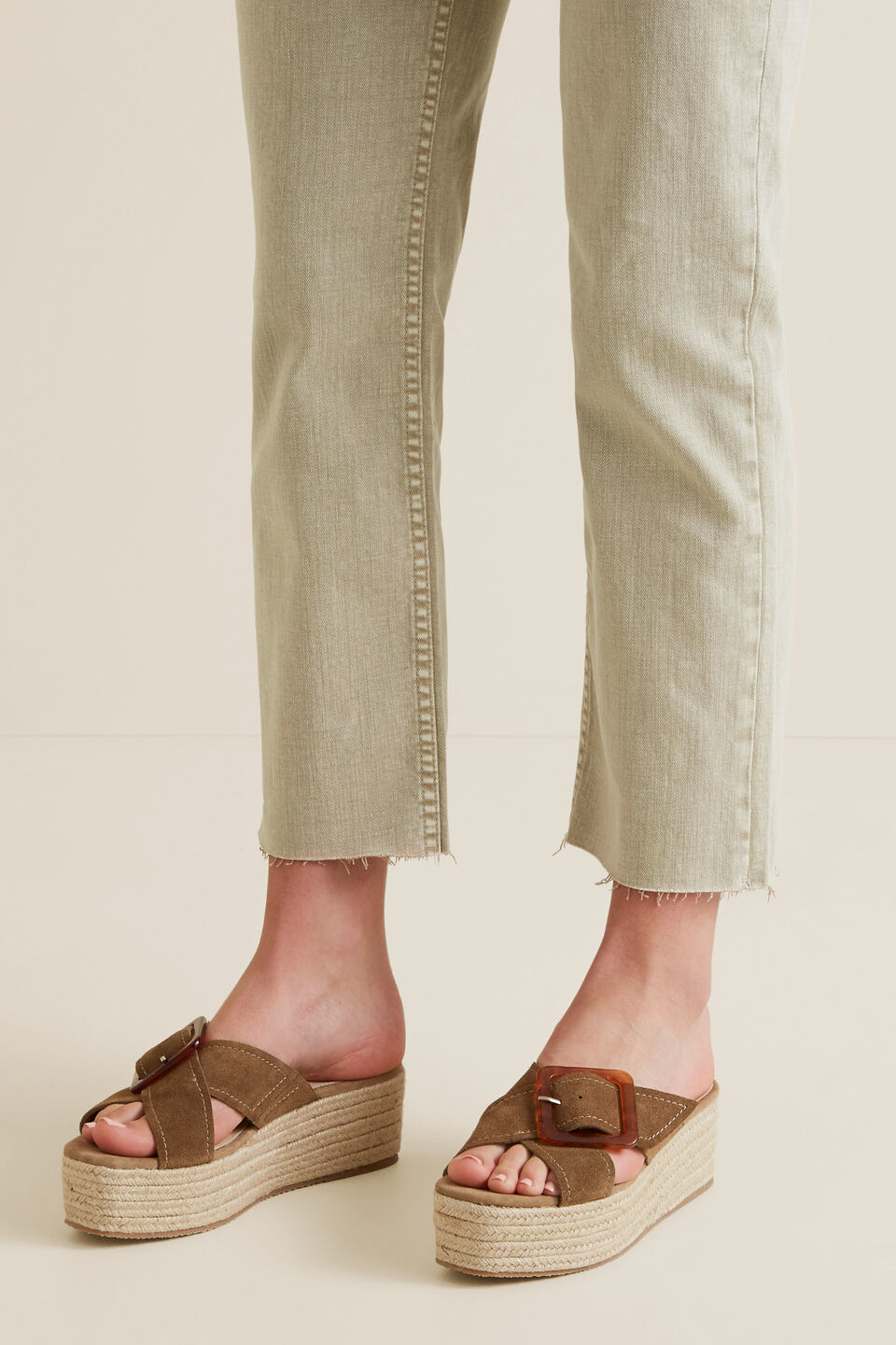 Tara Buckle Flatform  