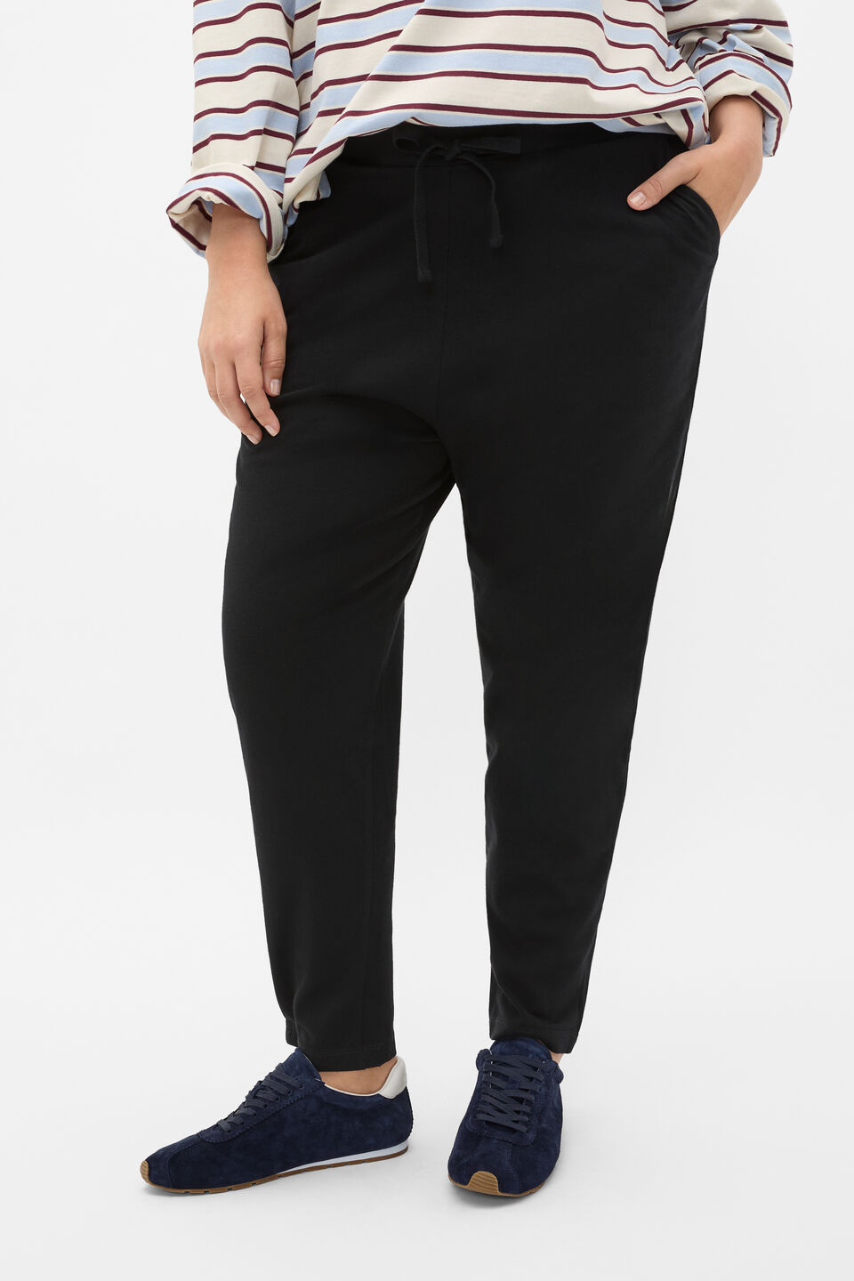 Core Heritage Jersey Trackpant  Black