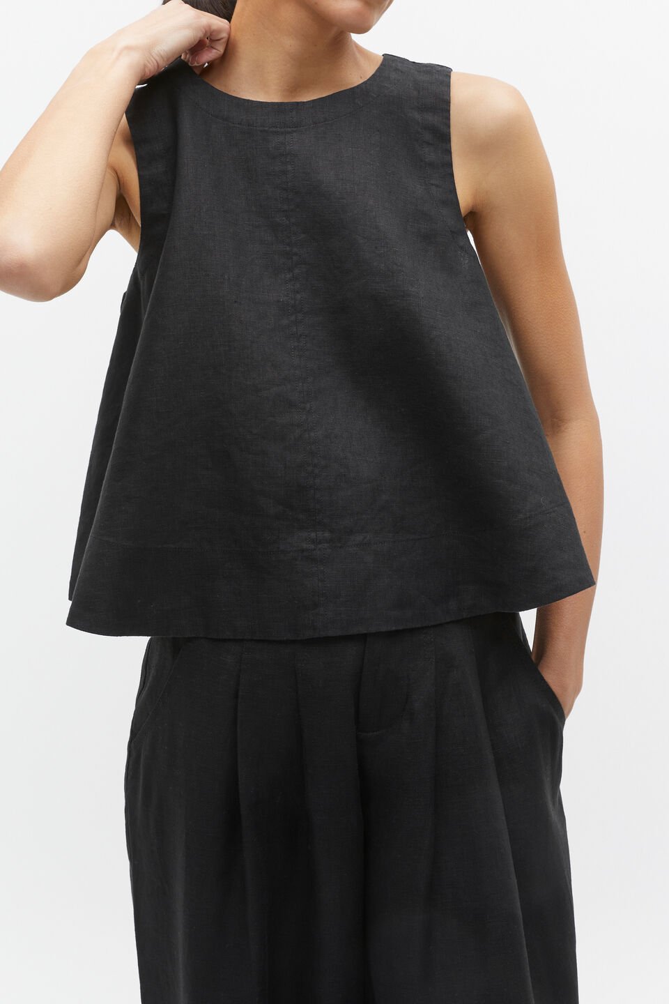 Core Linen Shell Top  Black