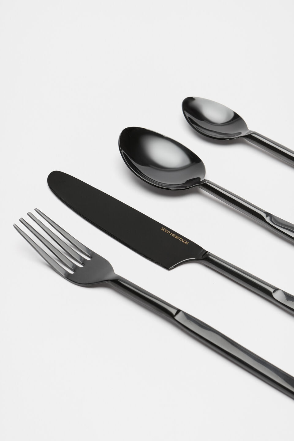 Atlas Cutlery Set of 16  Black