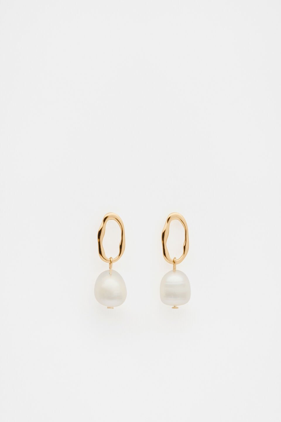 Pearly Oval Earring  Gold
