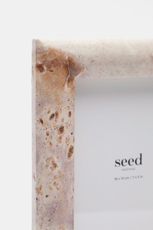 Nova Frame  Multi  hi-res