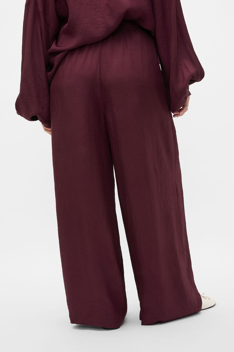 Textured Satin Gathered Pant  Plum Red