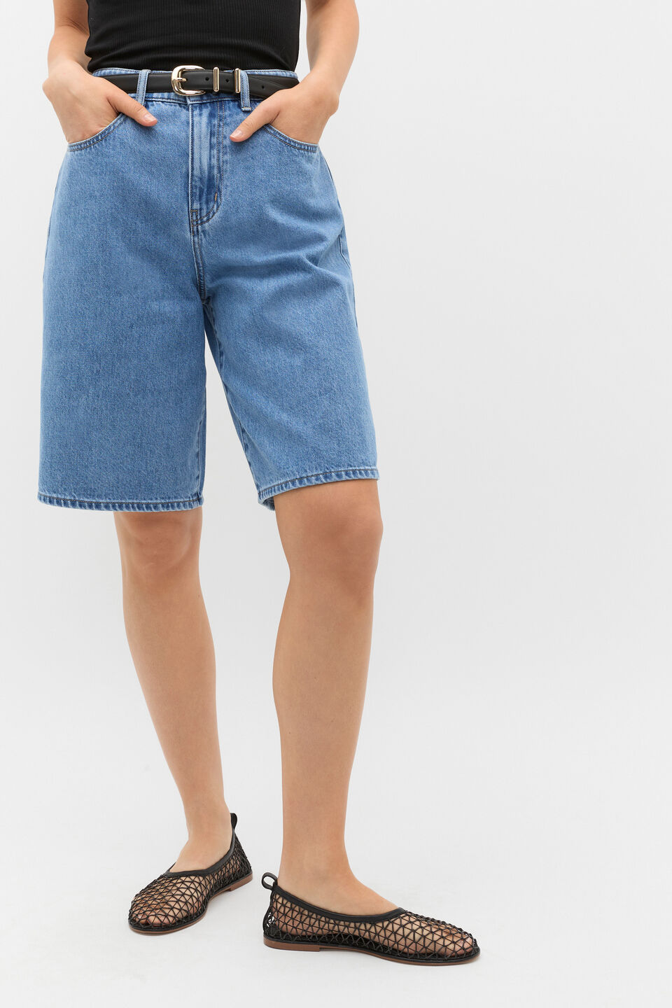 Longline Jean Short  Mist Blue Wash