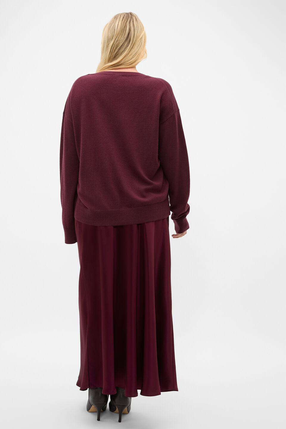 Australian Merino V Neck Knit  Plum Red