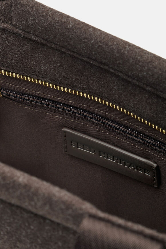 Felt Tote  Coffee Bean  hi-res