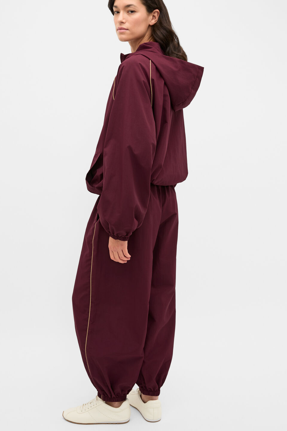 MD Parachute Spray Jacket  Plum Red