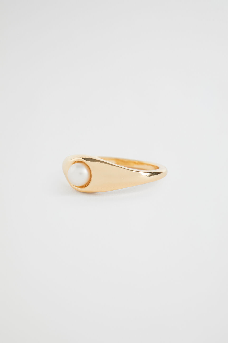 Pearl Ring  Gold