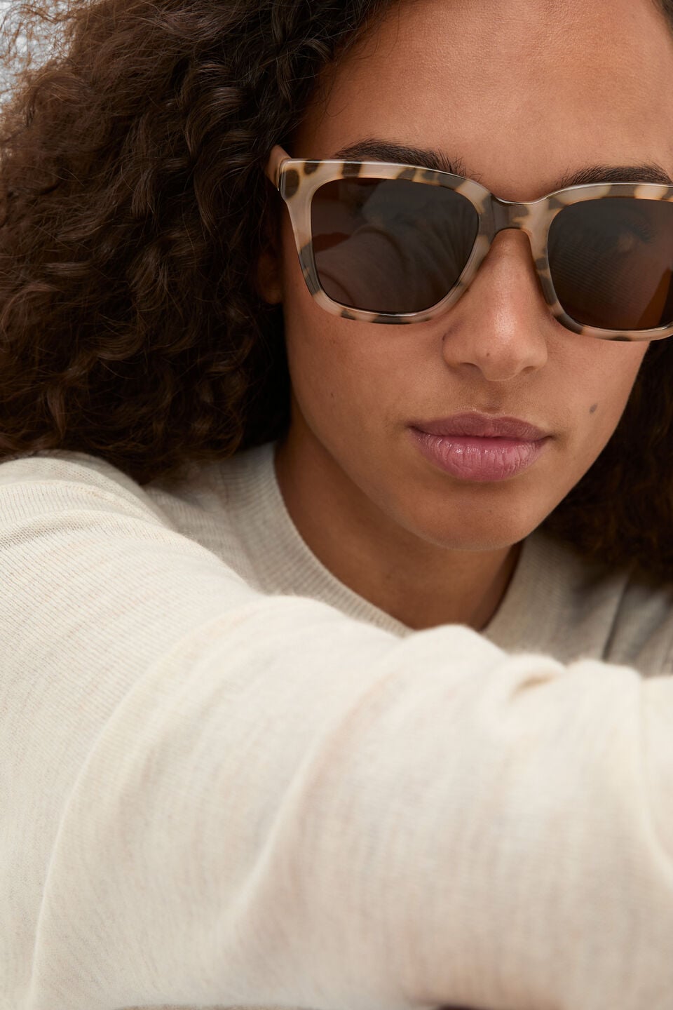 Daniella D Frame Sunglasses  Milky Tort