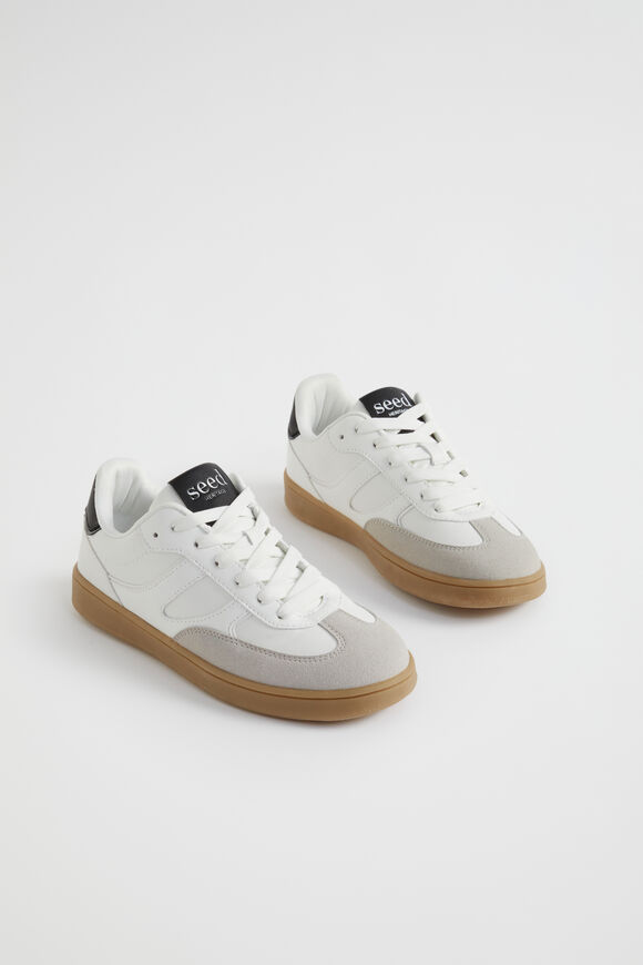 Classic Retro Trainer  White  hi-res