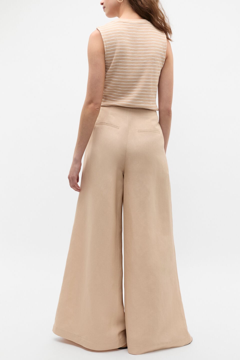 Statement Pleat Front Pant  Ecru