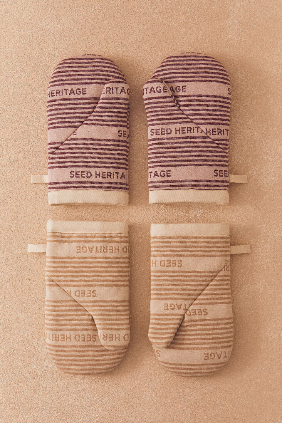 Mena Oven Mitts  Sandstone