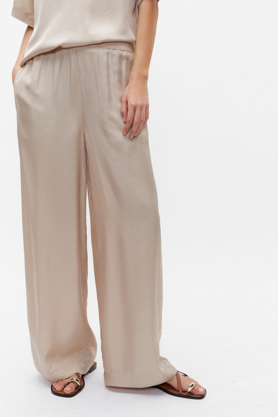 Textured Satin Pant  Cool Sand