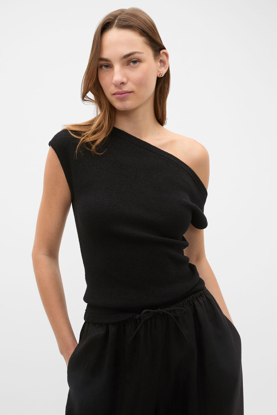 Drape Shoulder Knit  Black