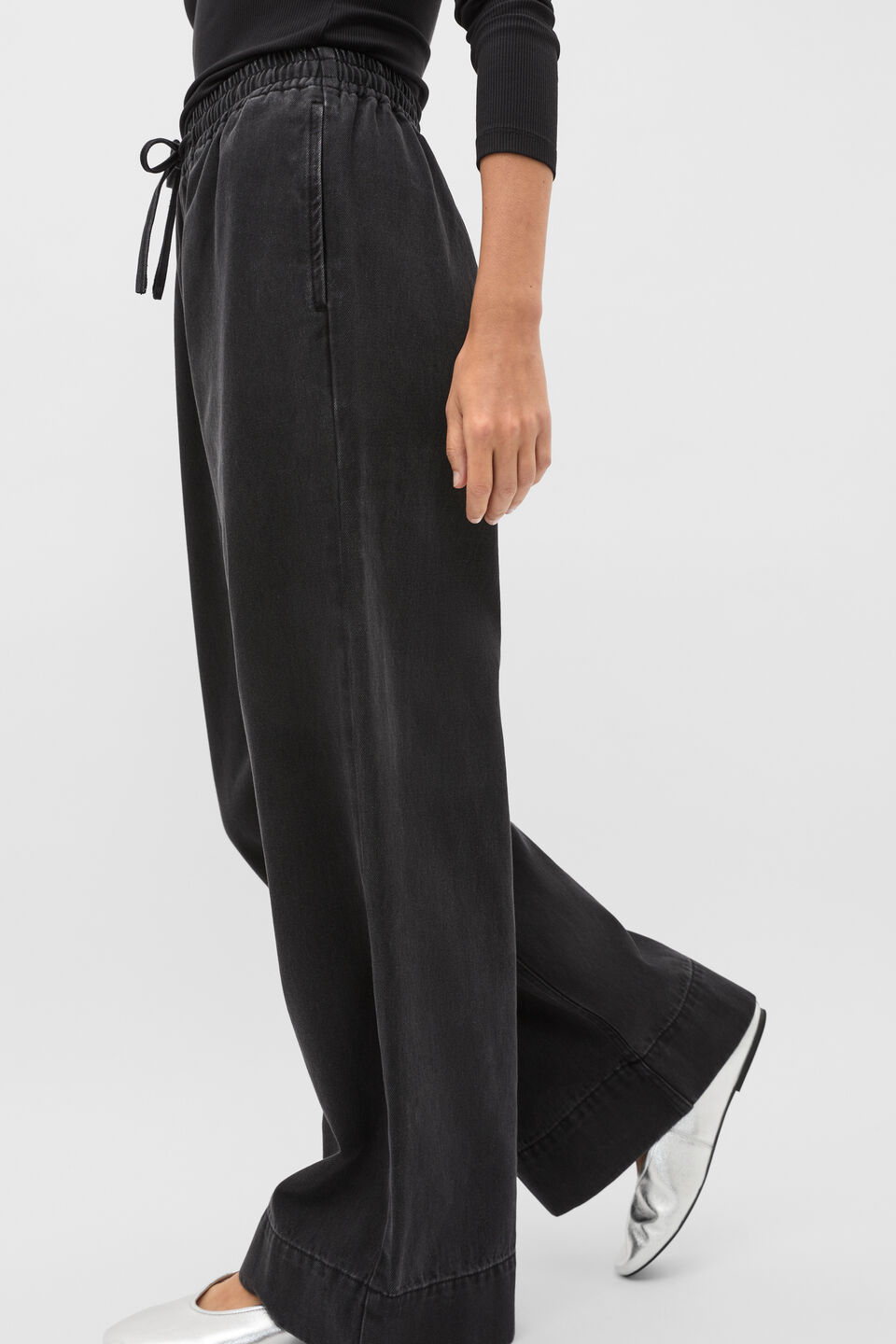 Elasticated Wide Leg Jean  Washed Black