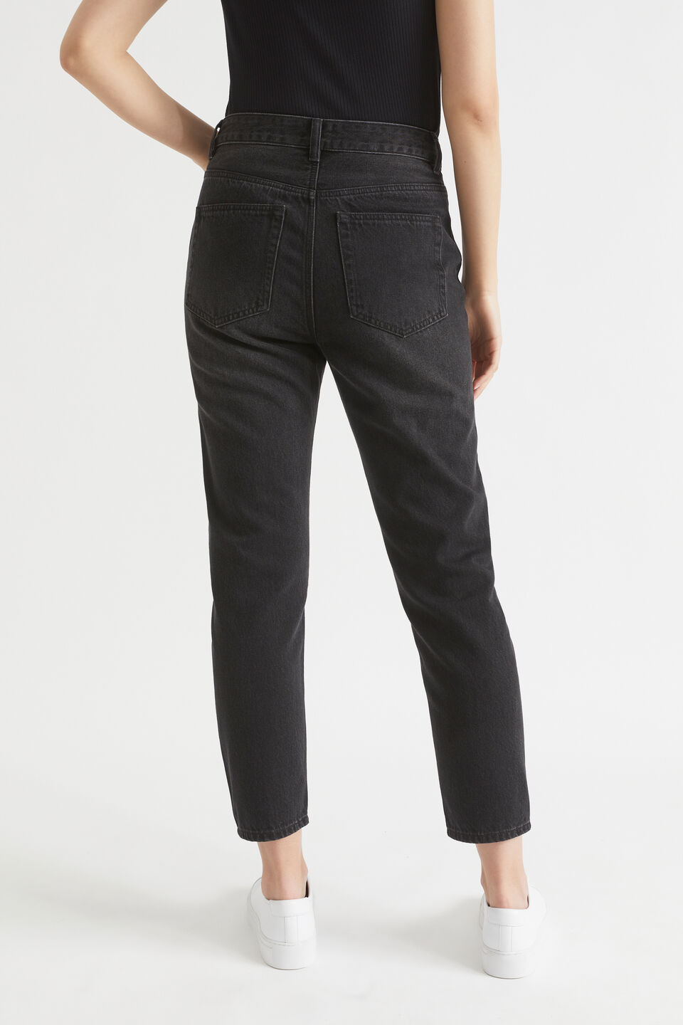Core Slim Leg Rigid Jean  Washed Black