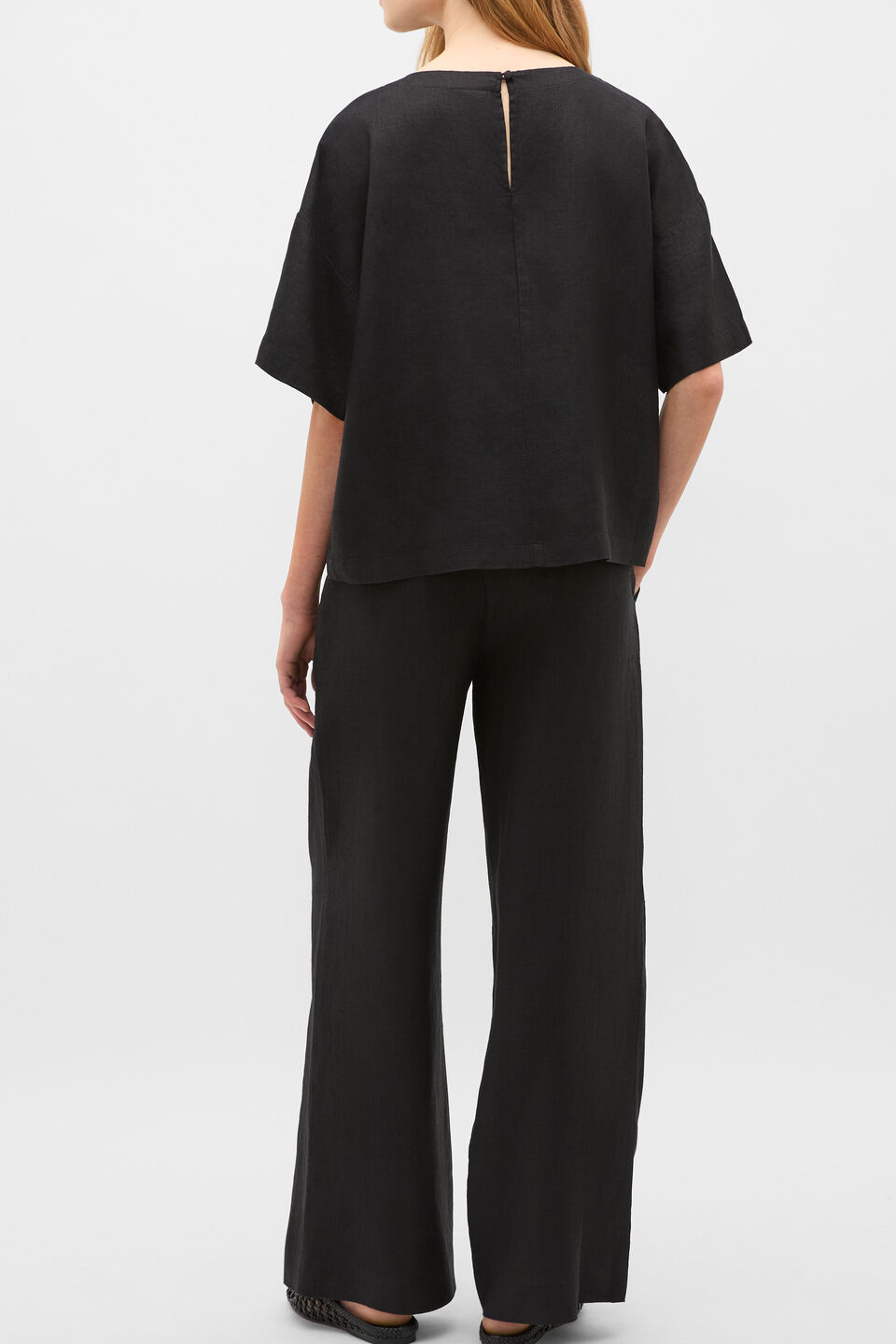 Core Linen Relaxed Tee  Black