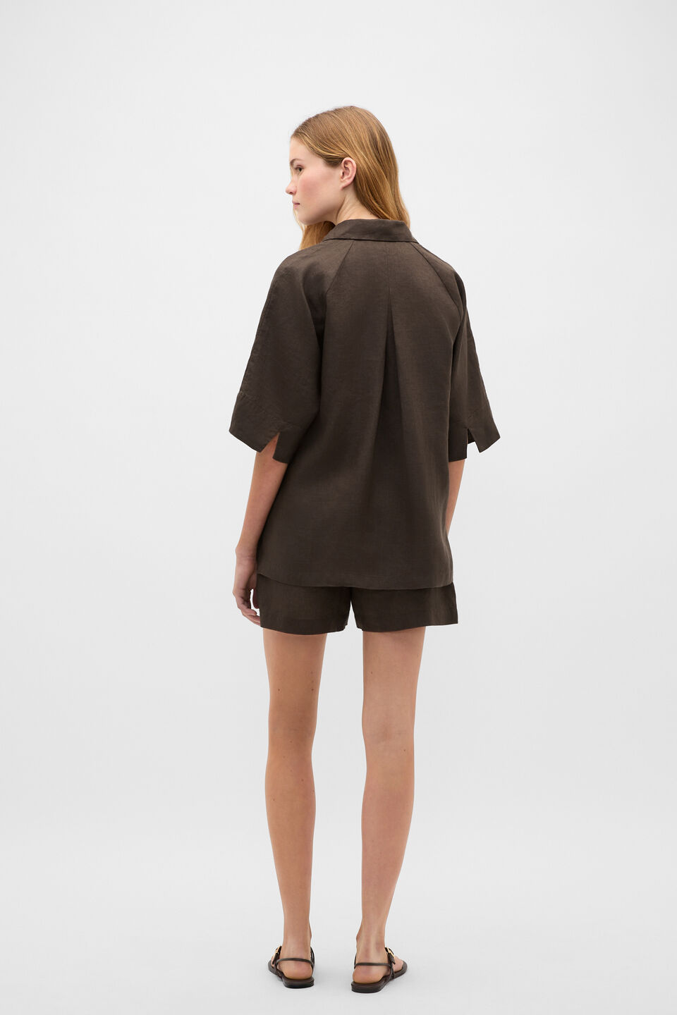 Core Linen Half Placket Popover  Dark Espresso