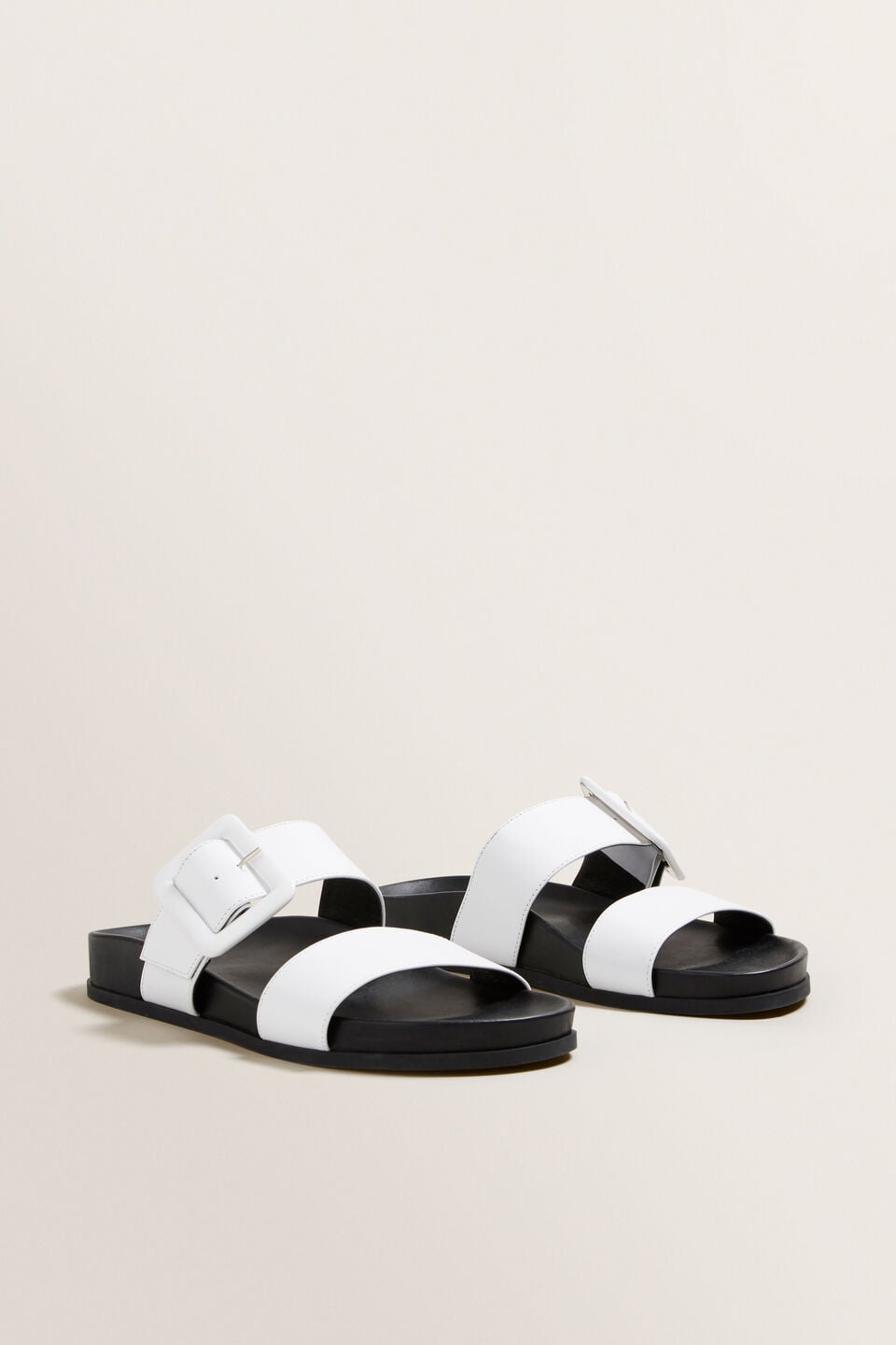 Lilly Footbed Sandal  1