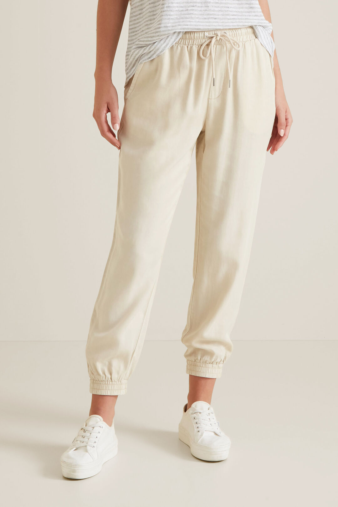 aw soft jogger
